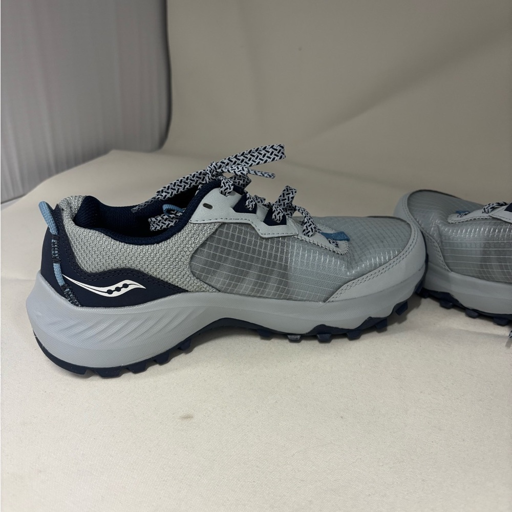 NWOT Saucony Aura TR Women’s Shoes - Picture 5 of 9
